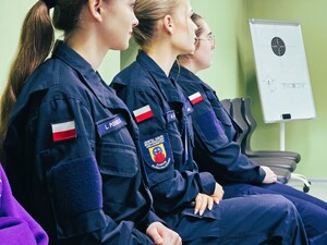 uczniowie klas mundurowych podczas dni otwartych szkoły