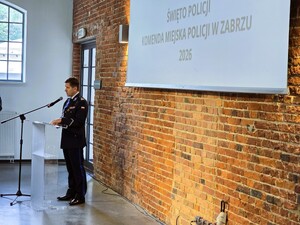 uczestnicy obchodów święta policji w zabrzu